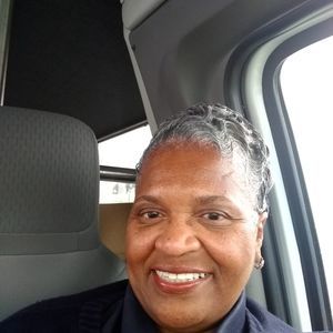 Meet your Posher, Alma